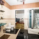 Enter Ultimate Luxury - Jacuzzi & Sauna 트롬쇠